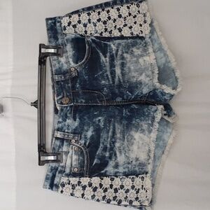 Vanilla Star Shorts Women Size 13 Denim Dark Wash Grunge Embroidered Lac…